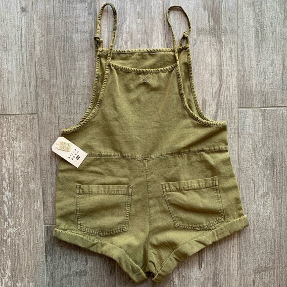 π₯π₯BILLABONG - SALT PLAYSUITπ₯π₯ - Picture 5 of 8